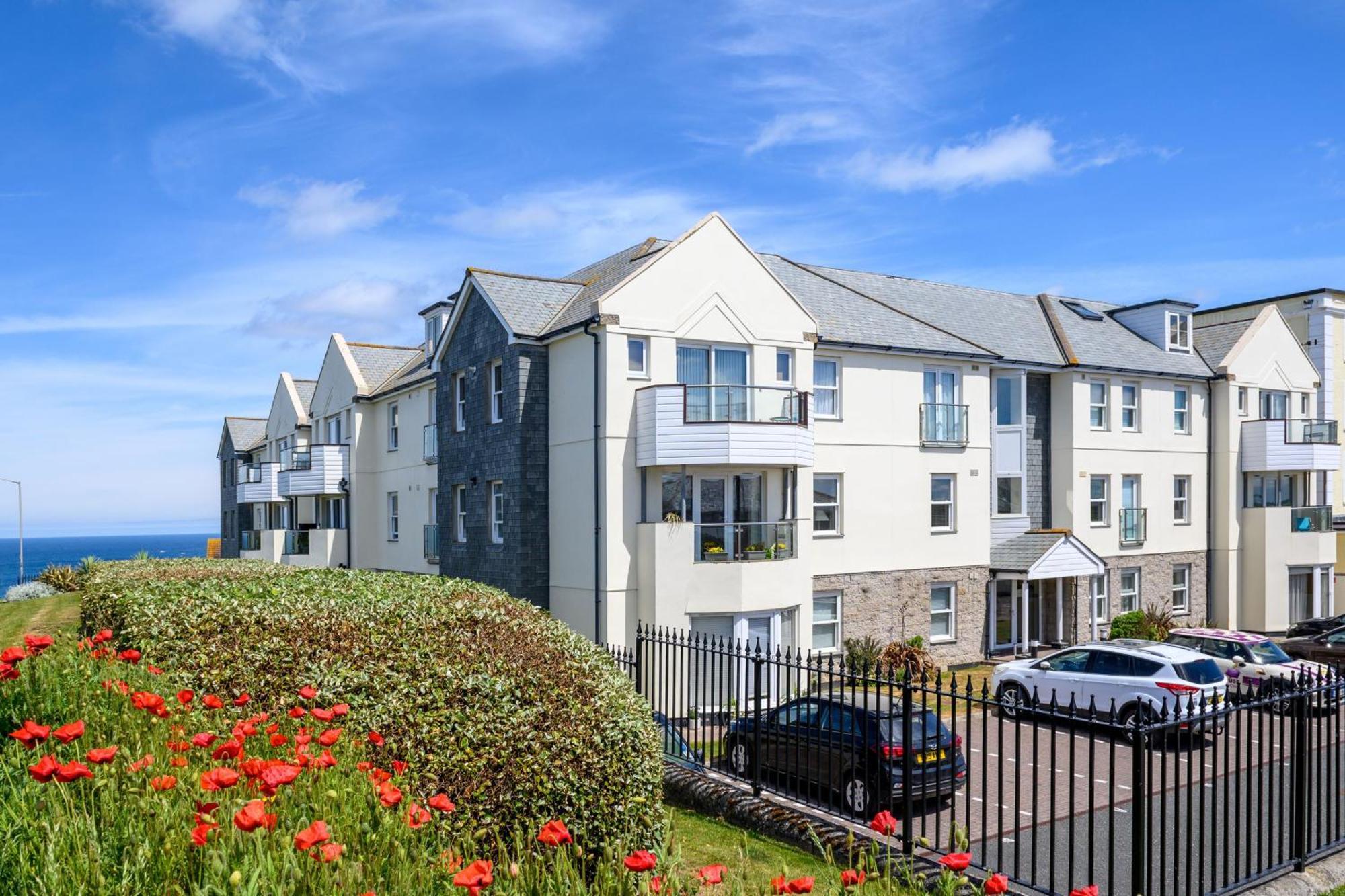 8 Spinnakers In Fistral, Newquay Holiday home *